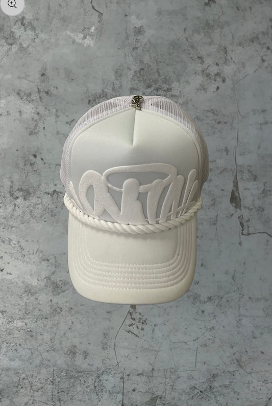 Syna Trucker White