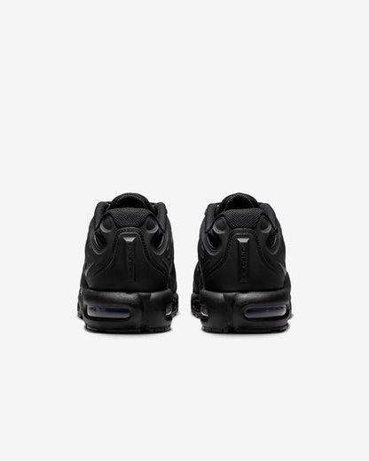 Nike Air Max Plus Drift ‘Triple Black